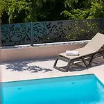 Vila In *